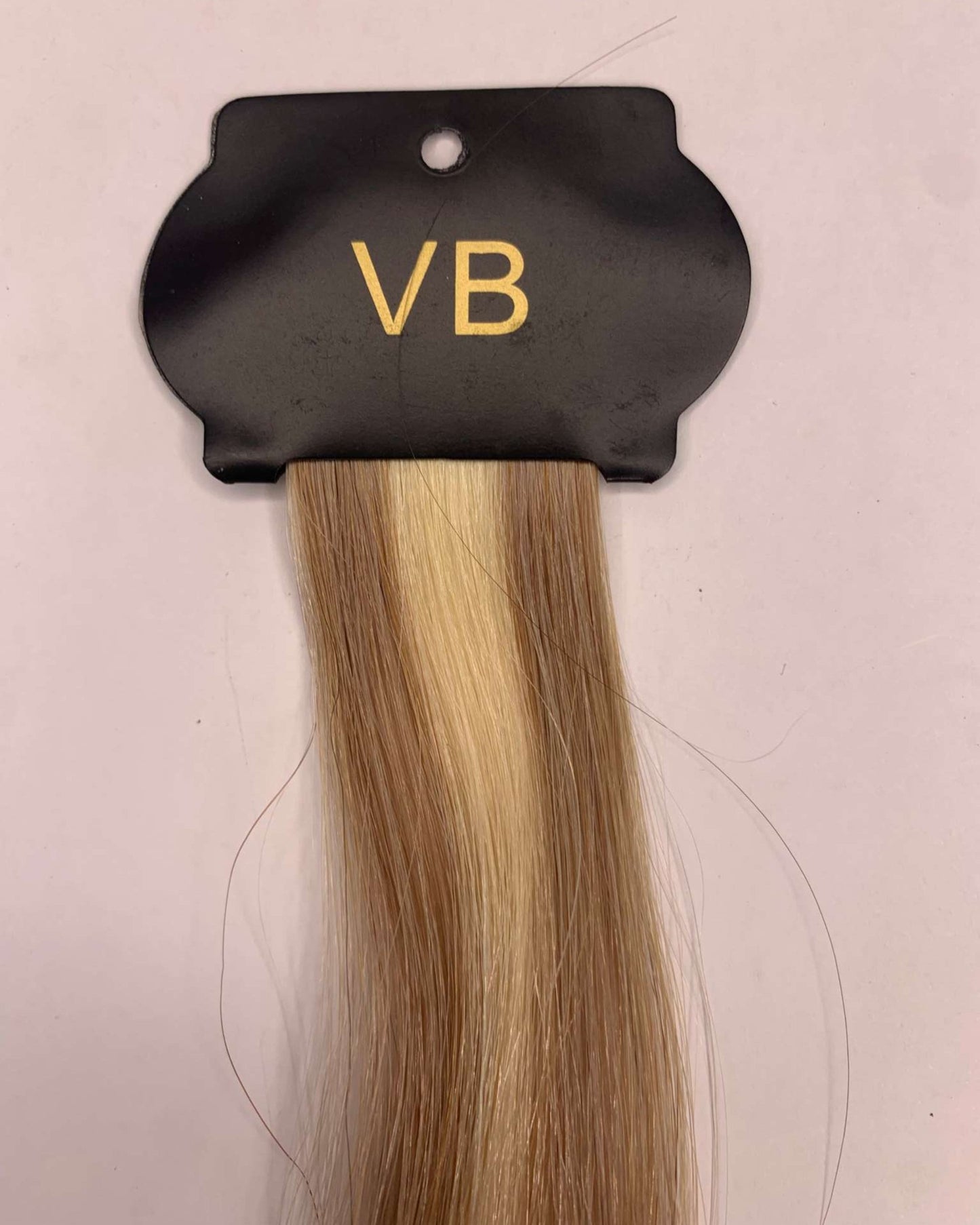 26-inch 6D hair extensions, natural human hair, quick installation, long-lasting, low maintenance.